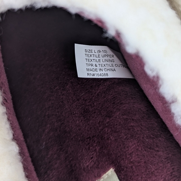 Life Is Good Slippers Winter Snow Bear Cardinal Embroidered Red M (7-8) NWT - Picture 8 of 13